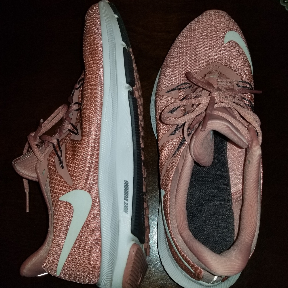 Nike Quest Running Shoe